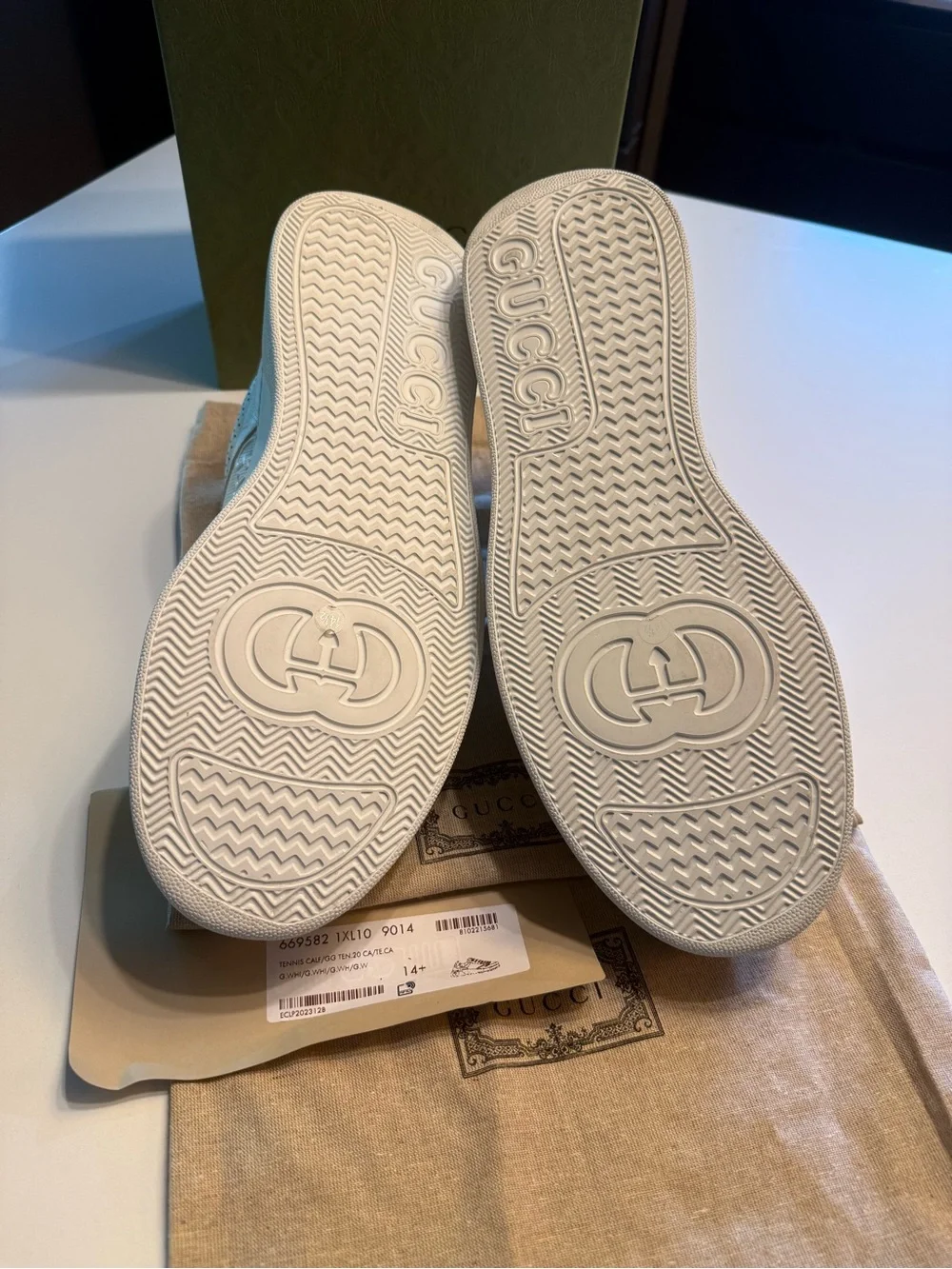 Gucci Men’s White Leather Low-Top Sneakers